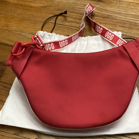 Hibiscus clear Uggs with matching Fanny pack bag - Picture 11 of 15